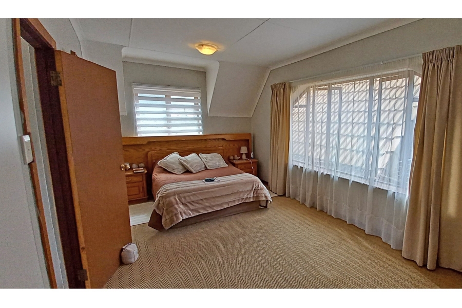 2 Bedroom Property for Sale in Hersham Western Cape